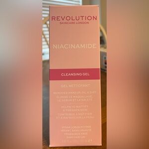 Revolution Niacinamide Cleansing Gel Full Size New in Box